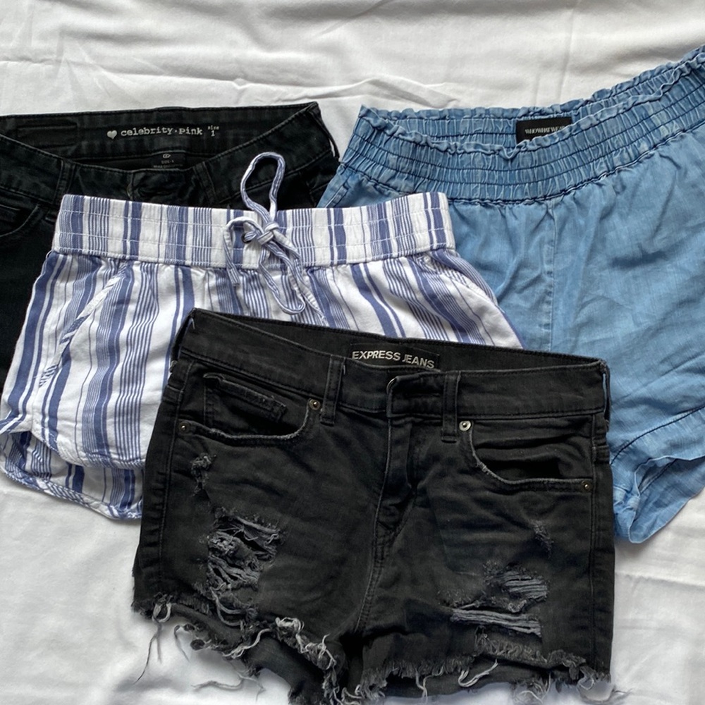 Bundle of xsmall shorts 2 black 2 blue